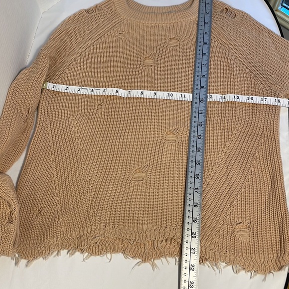Cotton by Autumn Cashmere distressed Scallop Shaker Sweater in camel. Size S - Picture 10 of 10